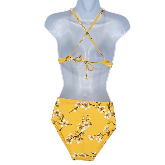 Swimsuit Classic Style Dogwood Floral Bikini Set in Yellow and White Size Small - Picture 5 of 9